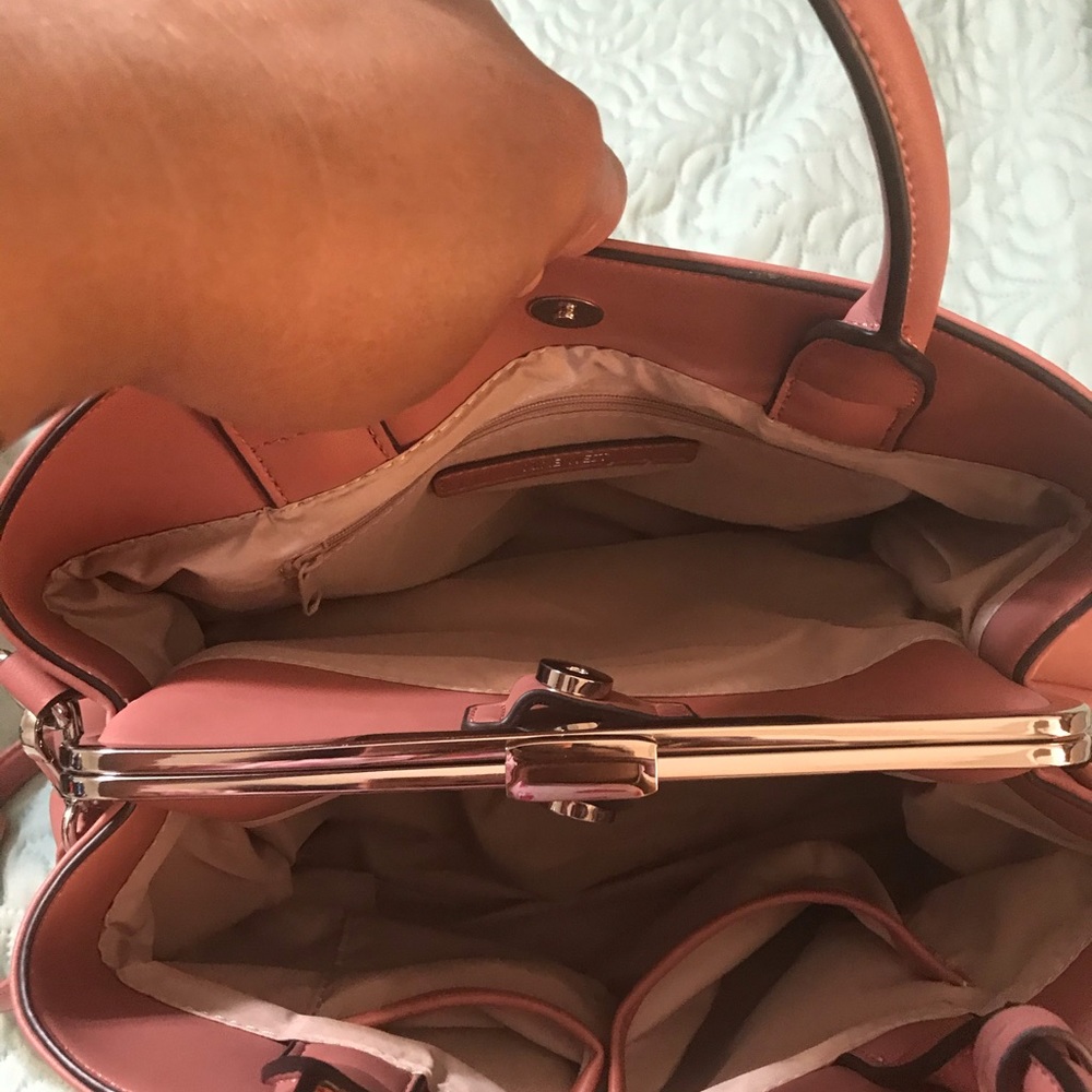 Bag - Picture 3 of 3